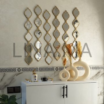 Miroir flûte avec cadre en bois doré